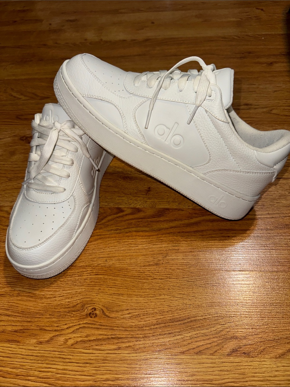 ALO Yoga White Men's Athletic Sneakers